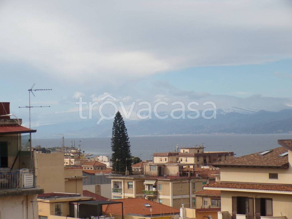 appartamento in vendita a Reggio di Calabria in zona Pineta Zerbi