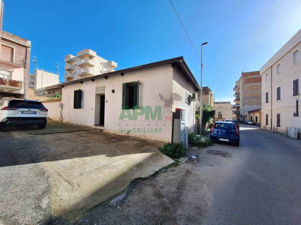 appartamento in vendita a Reggio di Calabria in zona Sbarre