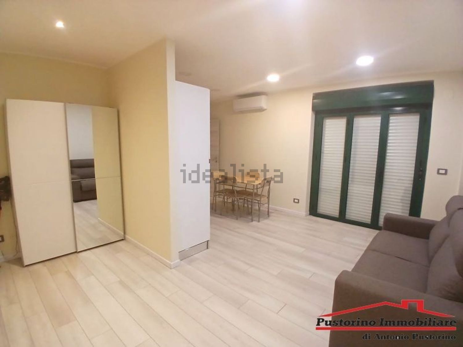 ufficio in vendita a Reggio di Calabria in zona Centro Storico