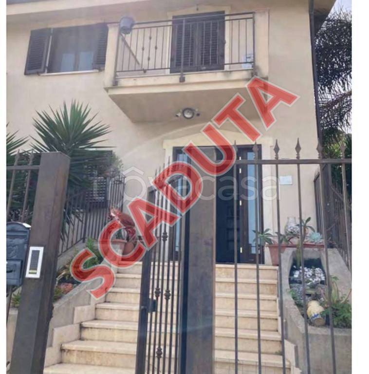 casa indipendente in vendita a Reggio di Calabria in zona Gallina