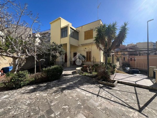 casa indipendente in vendita a Reggio di Calabria in zona Centro Storico