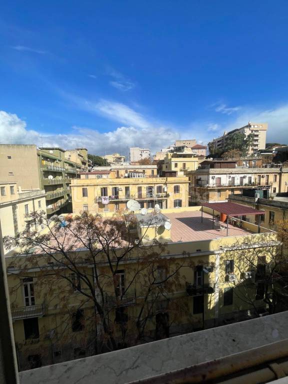 appartamento in vendita a Reggio di Calabria in zona Trabocchetto