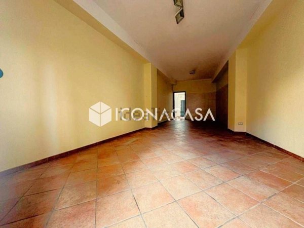 negozio in vendita a Reggio di Calabria in zona Spirito Santo