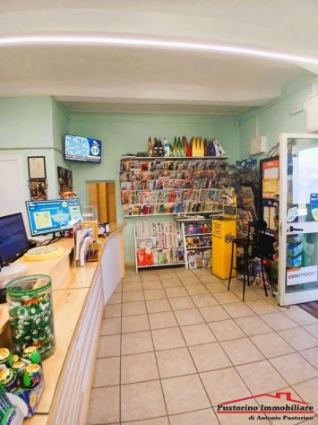 locale commerciale in vendita a Reggio di Calabria in zona Rione Ferrovieri