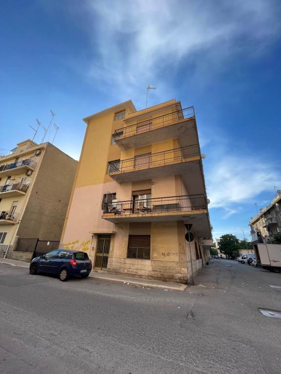 appartamento in vendita a Reggio di Calabria in zona Sbarre