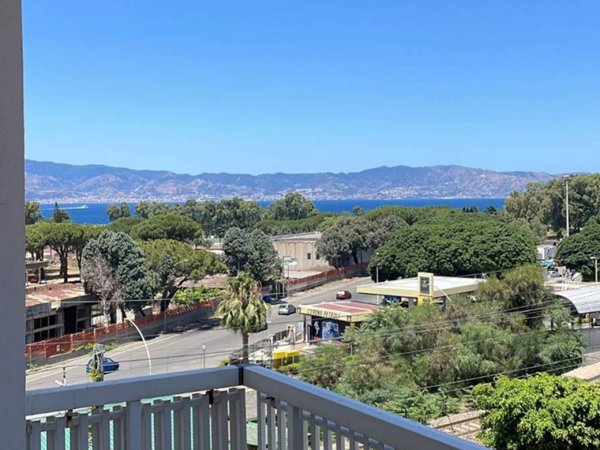 appartamento in vendita a Reggio di Calabria in zona Pentimele