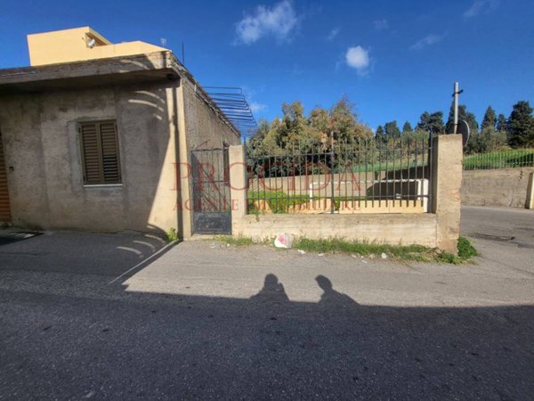 casa indipendente in vendita a Reggio di Calabria in zona Modena