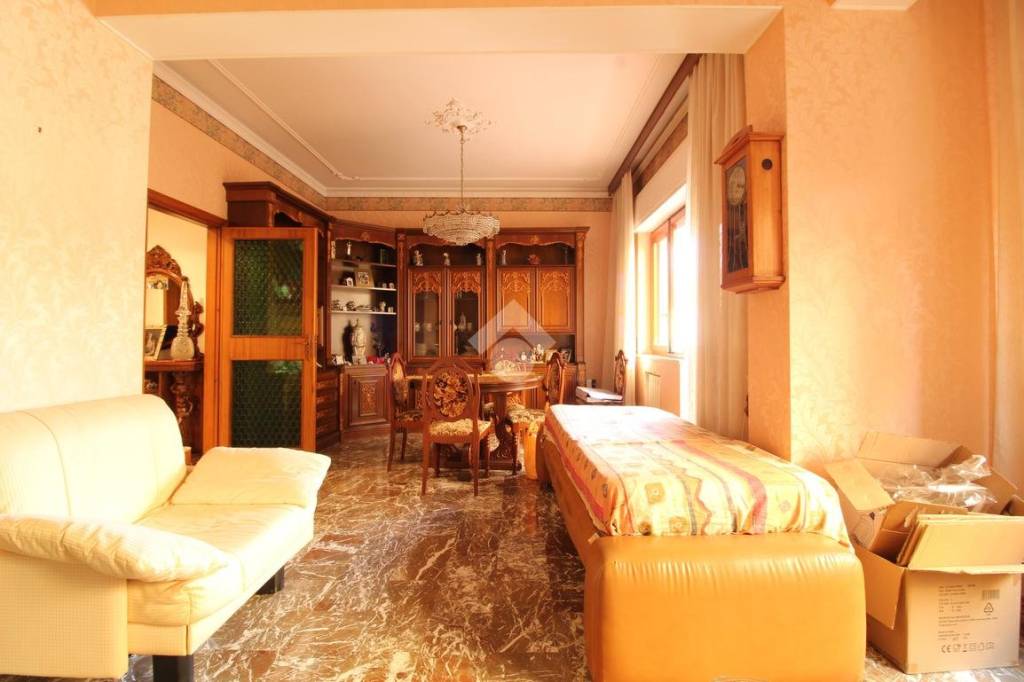 appartamento in vendita a Reggio di Calabria in zona San Brunello