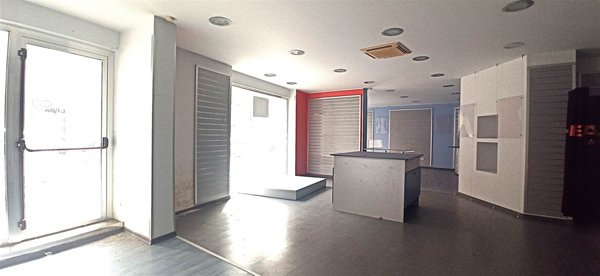 negozio in vendita a Reggio di Calabria in zona Gebbione