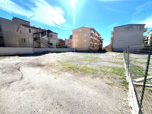 terreno edificabile in vendita a Reggio di Calabria in zona Rione Ferrovieri