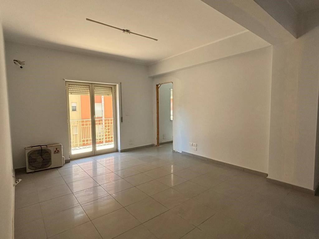 appartamento in vendita a Reggio di Calabria in zona Modena