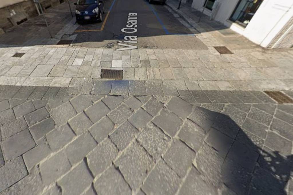 negozio in vendita a Reggio di Calabria in zona Centro Storico