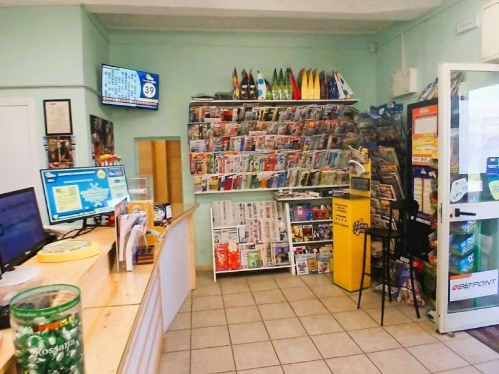 negozio in vendita a Reggio di Calabria in zona Catona