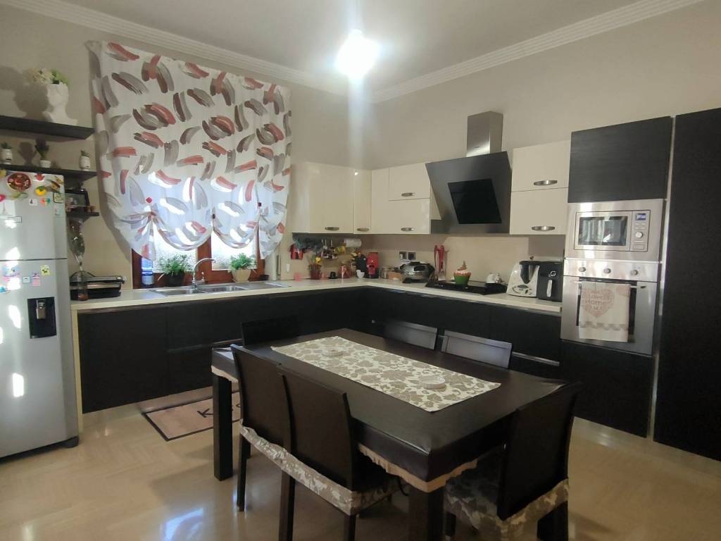 appartamento in vendita a Reggio di Calabria in zona Ravagnese