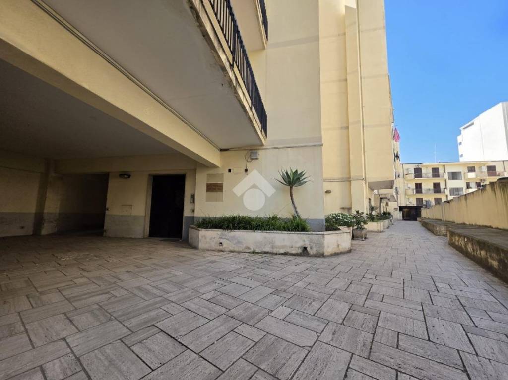 appartamento in vendita a Reggio di Calabria in zona Sbarre