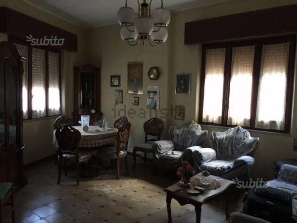 casa indipendente in vendita a Reggio di Calabria in zona Rosalì