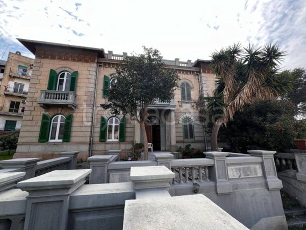 casa indipendente in vendita a Reggio di Calabria in zona Pineta Zerbi