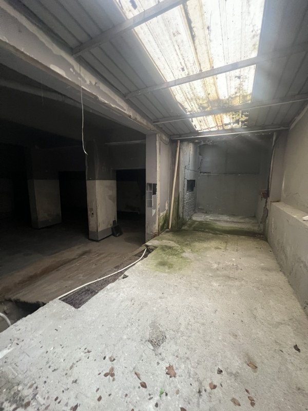 locale di sgombero in vendita a Reggio di Calabria in zona Centro Storico