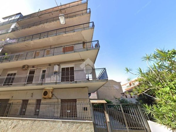 appartamento in vendita a Reggio di Calabria in zona Rione Ferrovieri