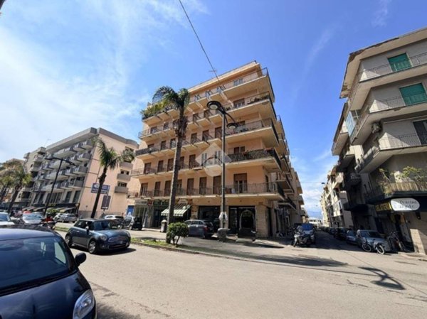appartamento in vendita a Reggio di Calabria in zona Rione Ferrovieri