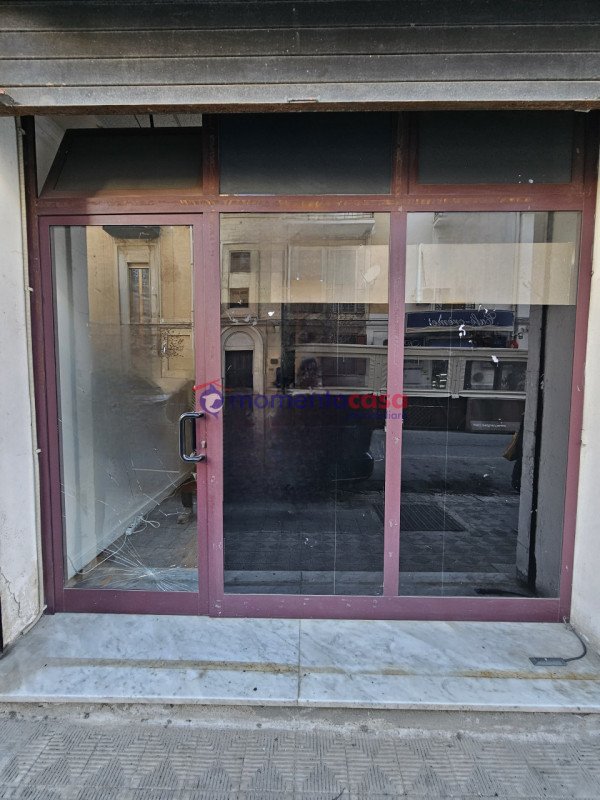 negozio in vendita a Reggio di Calabria in zona Centro Storico