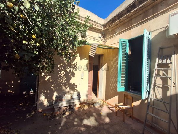 casa indipendente in vendita a Reggio di Calabria in zona Centro Storico