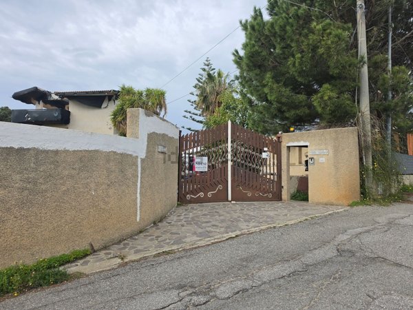 casa indipendente in vendita a Reggio di Calabria