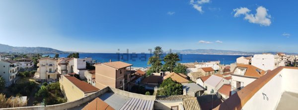 casa indipendente in vendita a Reggio di Calabria in zona Gallico Marina