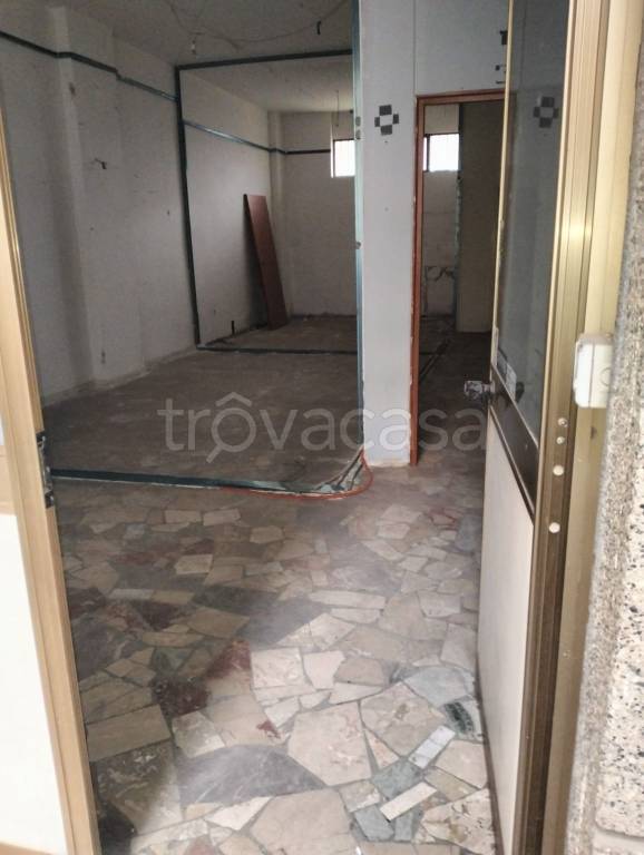 locale commerciale in vendita a Reggio di Calabria in zona Sbarre