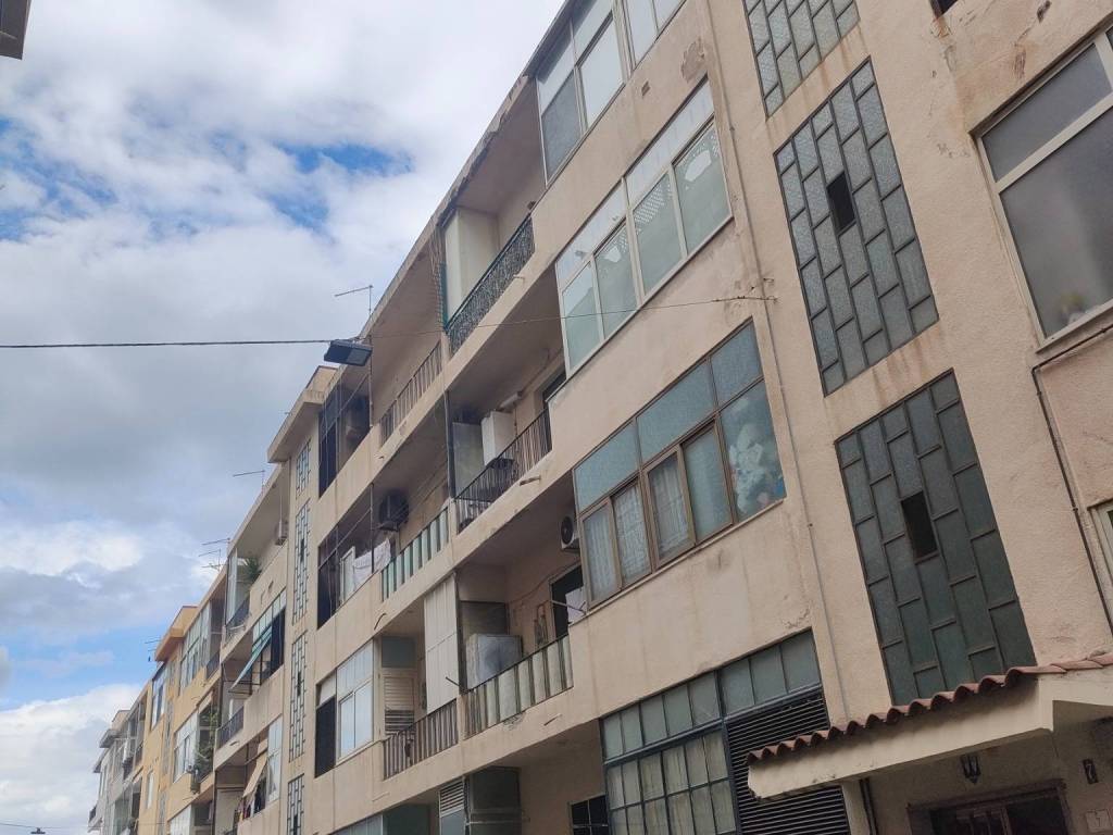 appartamento in vendita a Reggio di Calabria in zona Rione Ferrovieri