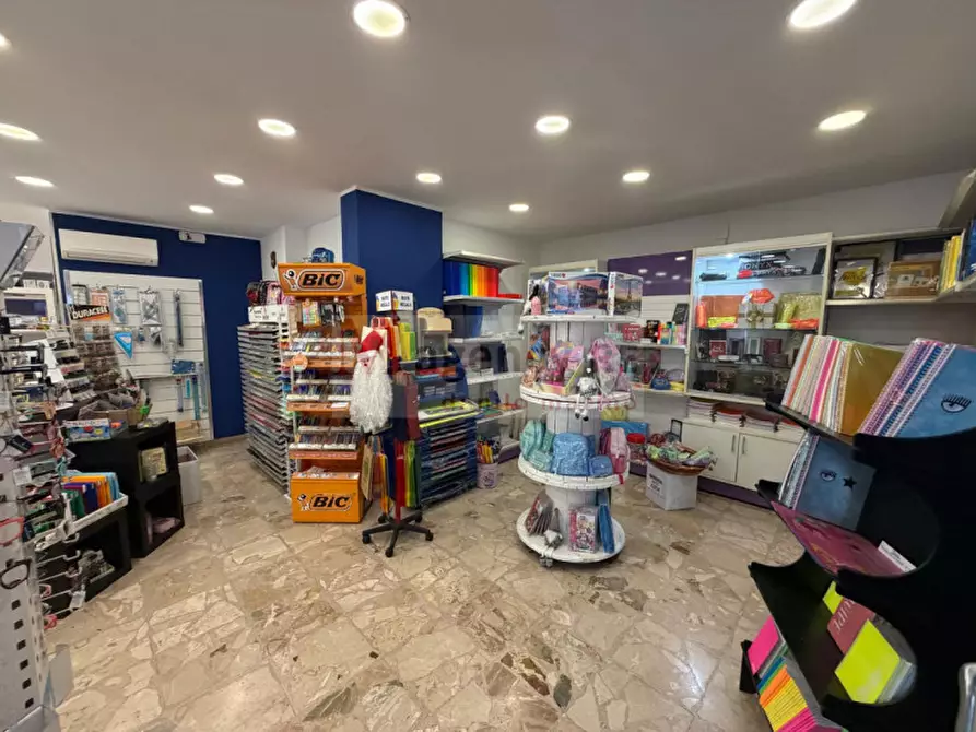negozio in vendita a Reggio di Calabria in zona Sbarre