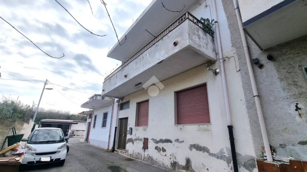 appartamento in vendita a Reggio di Calabria in zona Catona
