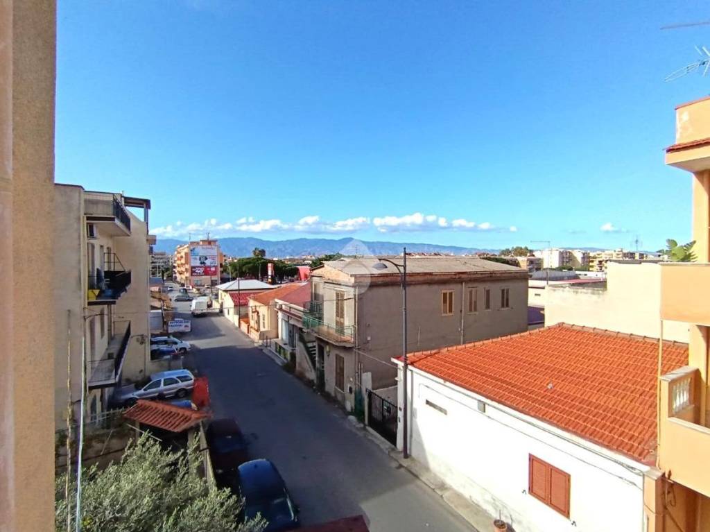 appartamento in vendita a Reggio di Calabria in zona Sbarre