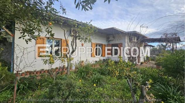 casa indipendente in vendita a Reggio di Calabria in zona Terreti