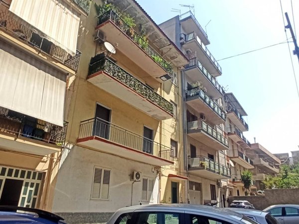 appartamento in vendita a Reggio di Calabria in zona Modena
