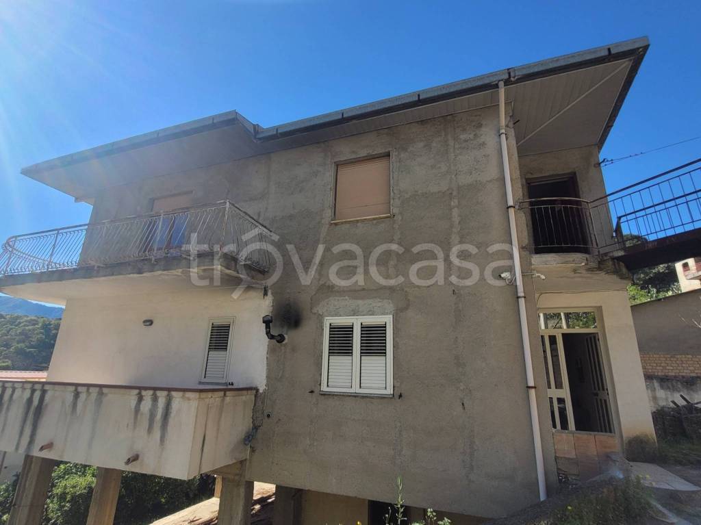 appartamento in vendita a Reggio di Calabria in zona Terreti