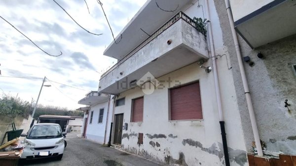 appartamento in vendita a Reggio di Calabria in zona Catona