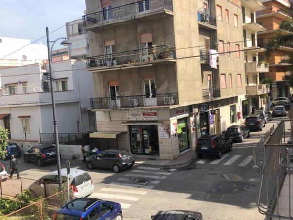 appartamento in vendita a Reggio di Calabria in zona Sbarre