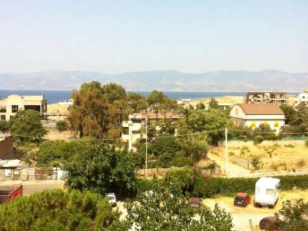 appartamento in vendita a Reggio di Calabria in zona Ravagnese