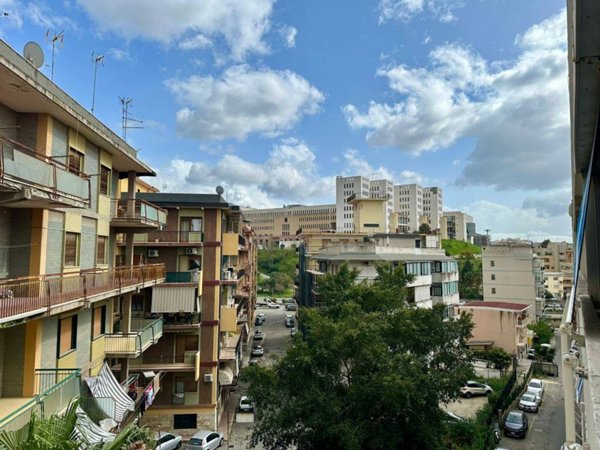 appartamento in vendita a Reggio di Calabria in zona San Brunello