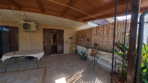 casa indipendente in vendita a Reggio di Calabria in zona Gallico Marina