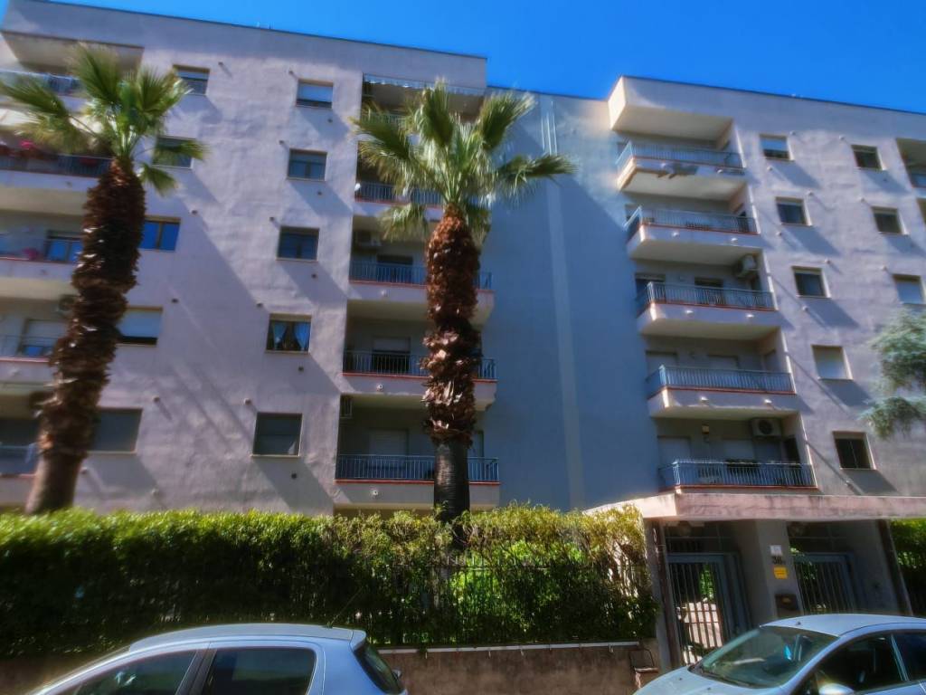 appartamento in vendita a Reggio di Calabria in zona Rione Ferrovieri