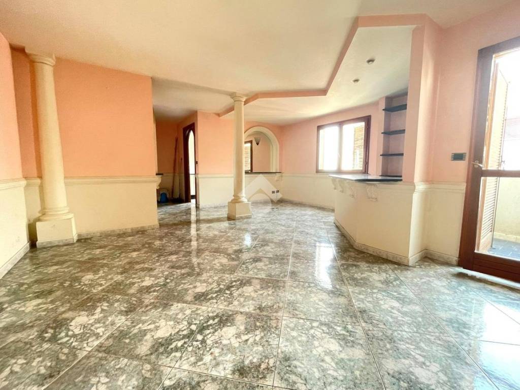 appartamento in vendita a Reggio di Calabria in zona Rione Ferrovieri