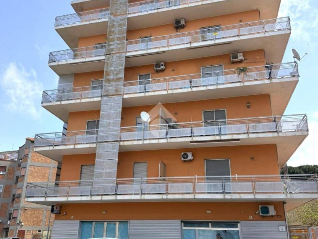 appartamento in vendita a Reggio di Calabria in zona Sbarre