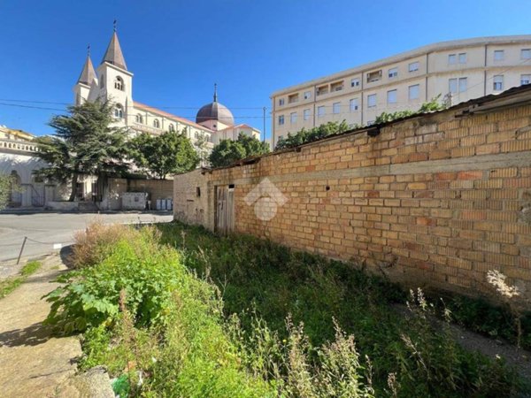casa indipendente in vendita a Reggio di Calabria in zona Eremo