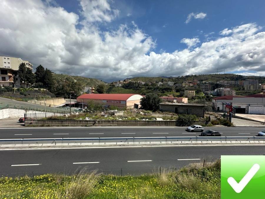 terreno edificabile in vendita a Reggio di Calabria in zona Ravagnese