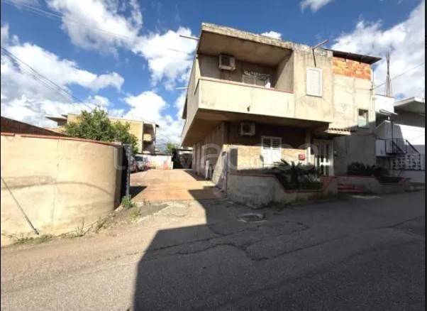 appartamento in vendita a Reggio di Calabria in zona Terreti