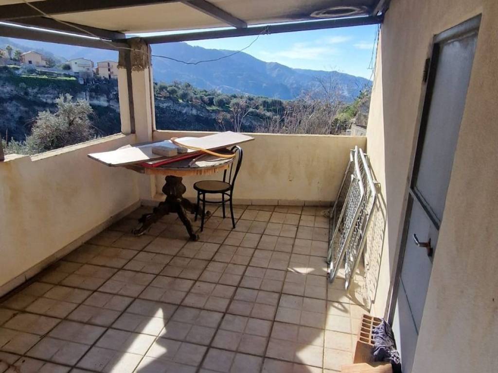 appartamento in vendita a Reggio di Calabria in zona Terreti
