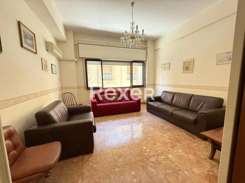 ufficio in vendita a Reggio di Calabria in zona Centro Storico