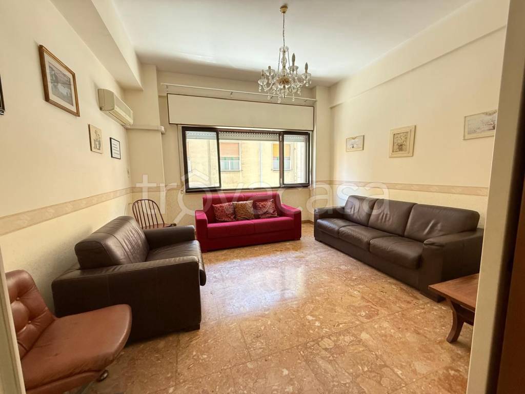 ufficio in vendita a Reggio di Calabria in zona Centro Storico